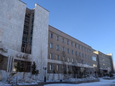 В этом году 11 врачей получили выплаты от района и АЛРОСА