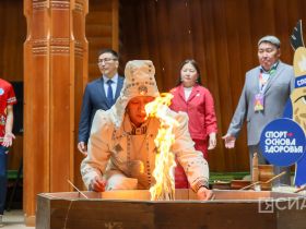 В Доме Арчы зажгли огонь Спартакиады учащихся Якутии