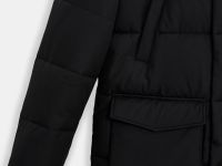 Утепленное пальто с накладными карманами