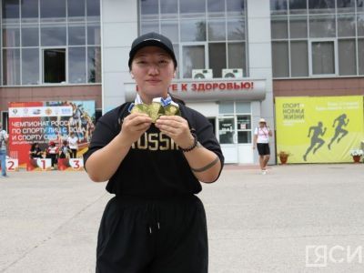 Якутянки Виктория Петрова и Василина Иванова стали чемпионами России по метанию копья