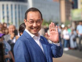 Первая торжественная регистрация брака состоялась на площади Республики