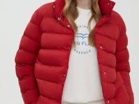 Утепленная куртка полуприлегающего силуэта