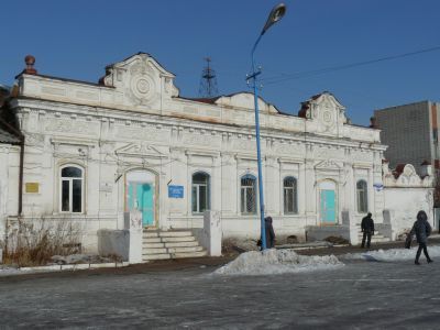 Здание районной библиотеки - одной из первых библиотек в области, основанной в 1912 году