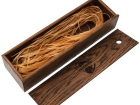 Подарочная коробка для  ножей, дуб