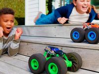 6799A Игрушка Zuru Metal Machines Overdrive зеленая