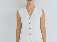Вязаный жилет на пуговицах, Белый
