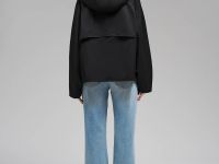 Ветровка со съемным капюшоном