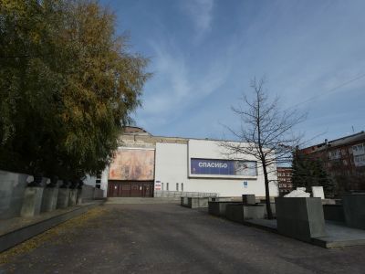 Декоративные двери морфологического корпуса