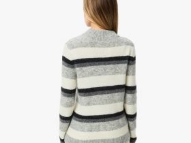 Женский свитер Lacoste в полоску с высоким воротом классического кроя