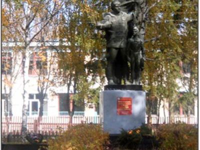 Братская могила 8 советских воинов, погибших в 1943 г. в боях с немецко-фашистскими захватчиками