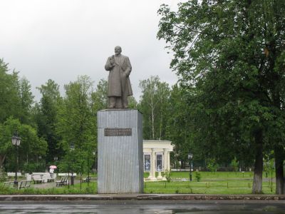 Памятник В.И. Ленину