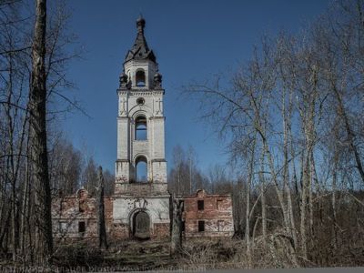 Надвратная колокольня