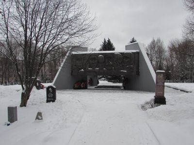 Памятник борцам революции 1905 года, погибшим во Владимирской каторжной тюрьме, 1917 г., 1967 г.