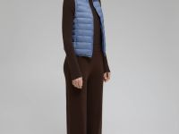 Пуховый жилет с натуральным пухом