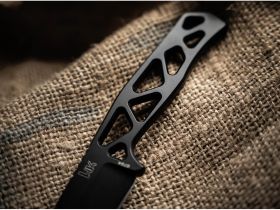 Нож с фиксированным клинком Boker FX01, сталь D2, рукоять сталь, черный