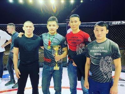 Битва блогеров, дебют звезды хапсагая и поединки лучших бойцов ММА Якутии