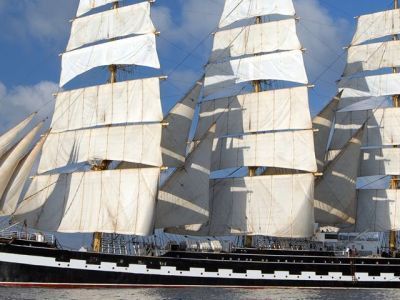 Продукты со Знаком качества оценила команда легендарного парусника «Седов»