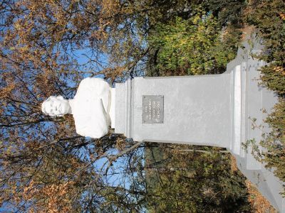 Памятник Л.Н.Толстому