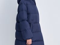 Пуховое стеганое пальто с капюшоном