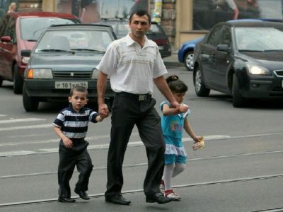 Отцам, находящимся в отпуске по уходу за ребёнком, помогут получить новую профессию