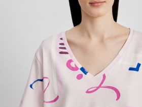 Футболка с абстрактным принтом