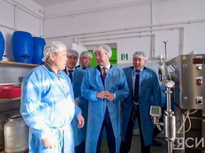 Айсен Николаев в Амгинском районе посетил пищекомплекс кооператива «Амма»
