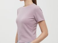 Футболка приталенного силуэта