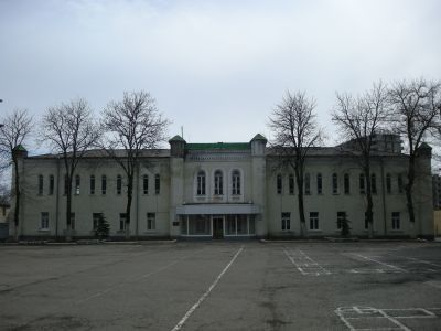 Здание бывших казарм Ахульгинского батальона