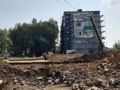 В Алдане идет активная подготовка к установке памятной стелы «Город трудовой доблести»