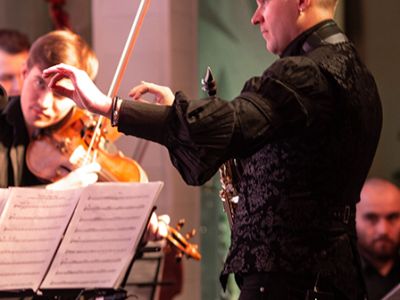 Новый год наоборот. Мировые и Рождественские хиты в Симфоническом звучании на Теплой Крыше