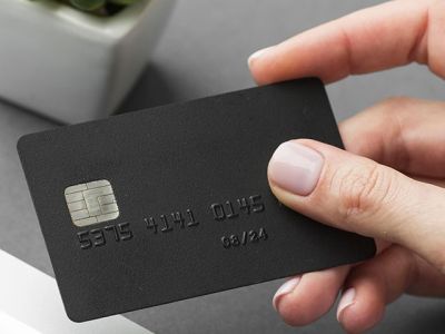 Менять или продлевать банковскую карту с истекшим сроком?