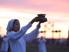 В Якутске на Ысыахе Туймаады состоялся обряд встречи солнца