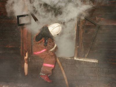 Тело мужчины обнаружено на месте пожара в Мирном