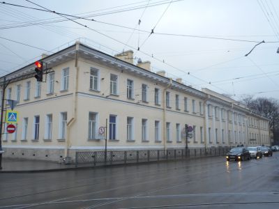 Флигель служебный восточный Михайловского дворца (флигель Этнографического музея)