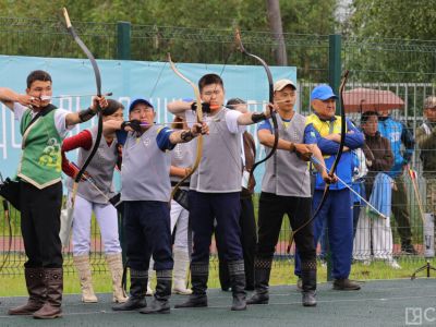 Спортсмены из Вилюйского района победили в командном первенстве по стрельбе из традиционного лука