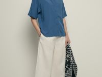 Блузка свободного кроя с коротким рукавом