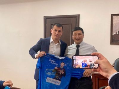 Развитие греко-римской борьбы в Якутии поддержит олимпийский чемпион Роман Власов