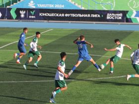 Футболист из Якутии забил гол с 40 метров в матче с «Локомотивом»