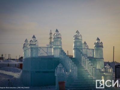 Фоторепортаж. В Якутске открылся Ледовый парк