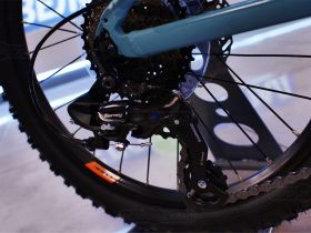 Детский велосипед Cube Acid 200 Disc, год 2025, цвет Фиолетовый-Голубой