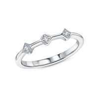 Серебряное кольцо с бриллиантами выращенными
