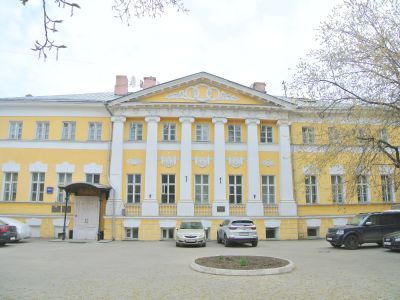 Дом Долгова (Жемочкина) с палатами, школа