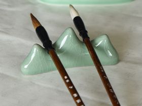 Подставка для кистей "Маленькая гора"