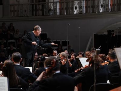 Билеты на Новогодний кинохит (Свердловская филармония) / Концерт | Афиша | ИнфоТаймс