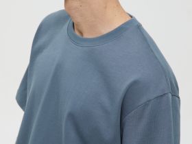 Базовая футболка из хлопка прямого силуэта