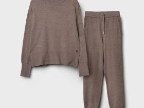 Комплект трикотажный для девочек: джемпер, брюки