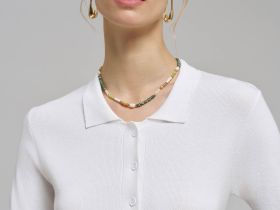 Легкий джемпер-поло приталенного кроя