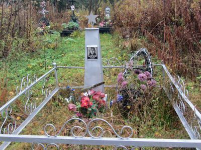 Одиночная могила летчика, погибшего при выполнении боевого задания в период Великой Отечественной войны 1941-1945 гг.