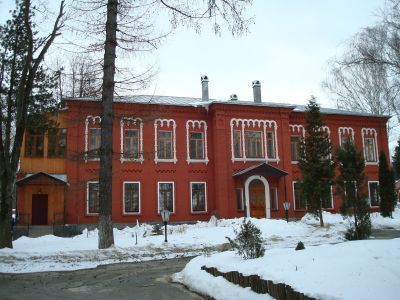 Корпус новый настоятельский