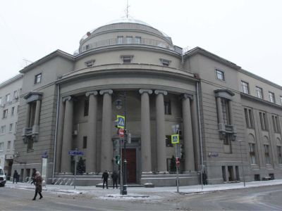 Здание Московских Государственных сберегательных касс, 1915 г., архитектор И.А.Иванов-Шиц, 1941 г.